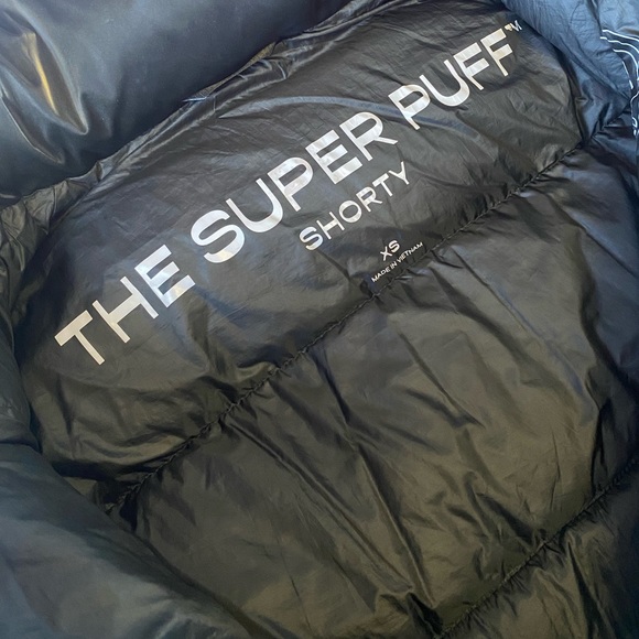 ARITZIA SUPER PUFF SHORTY 🖤 - Picture 3 of 3